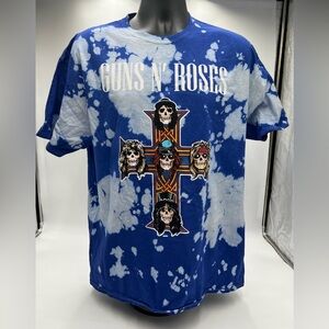 New Men’s Guns and Roses blue‎ and white bleach design short sleeve Size XL.